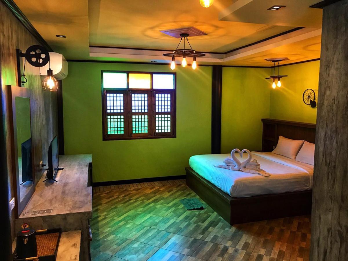 Mangrove House Lanta Old Town Hotell Ko Lanta Eksteriør bilde