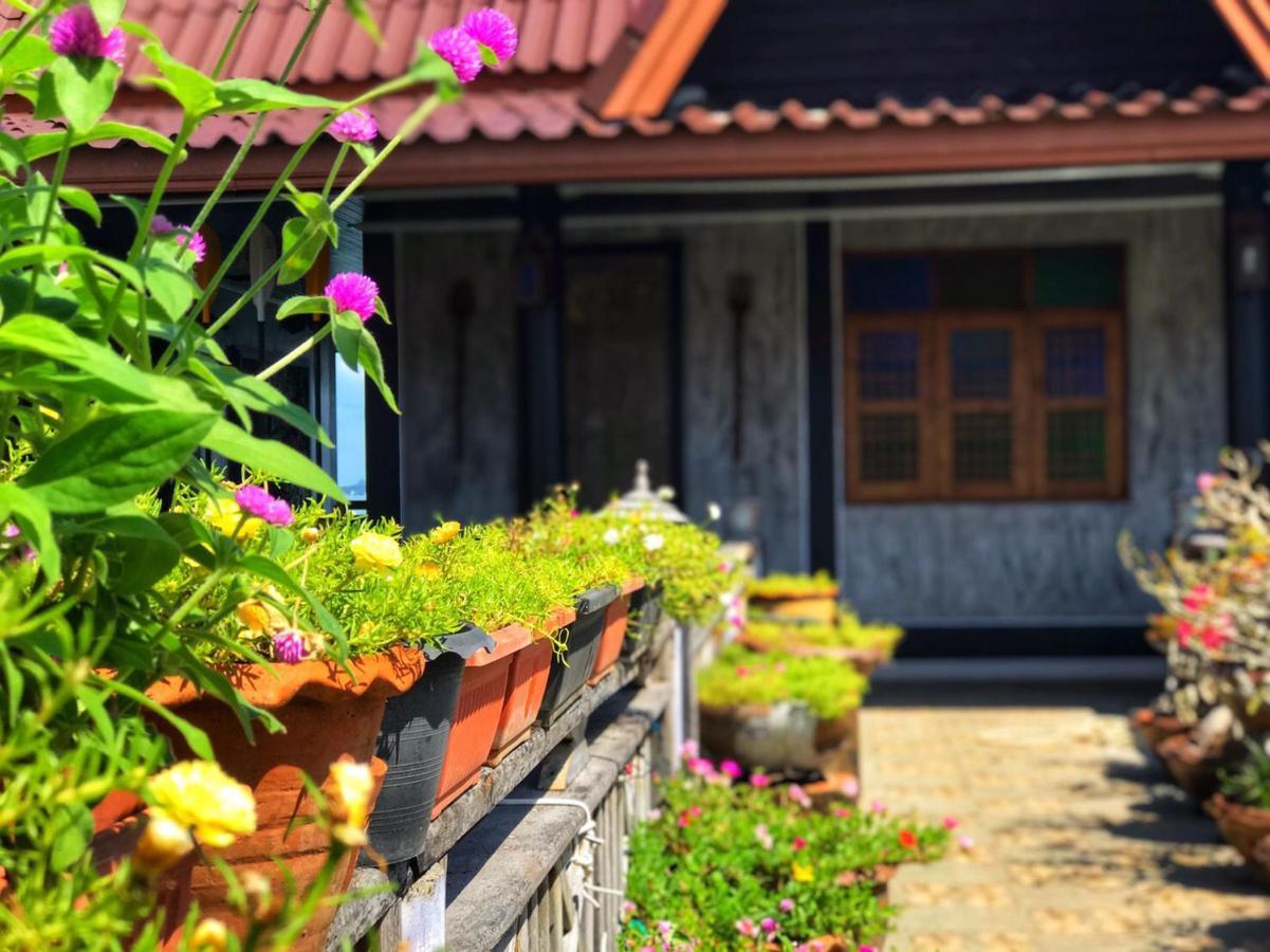 Mangrove House Lanta Old Town Hotell Ko Lanta Eksteriør bilde